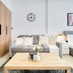 Relaxing Studio At Pantheon Elysee II Jvc By Deluxe Holiday Homes