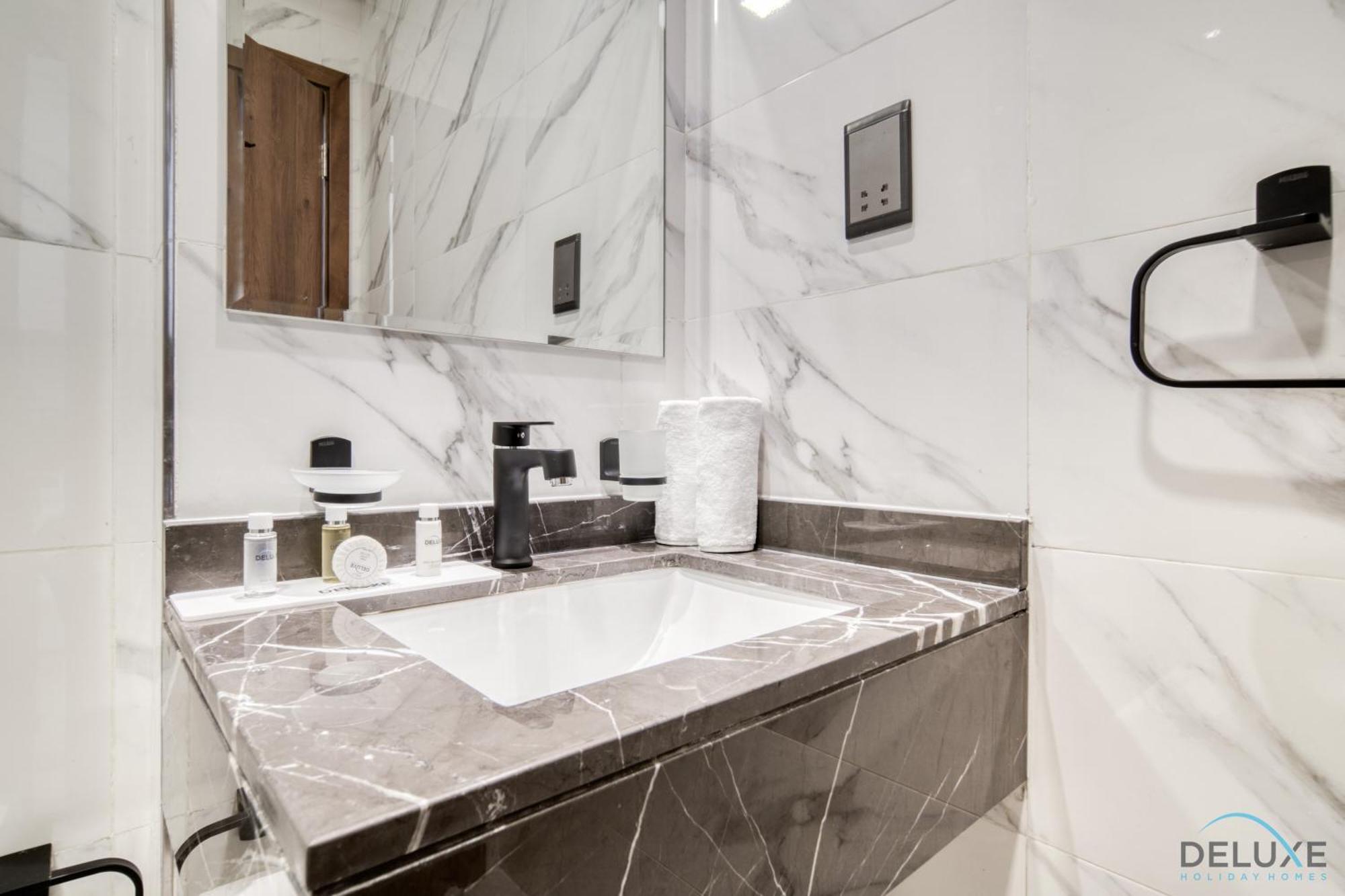 Apartment Relaxing Studio At Pantheon Elysee Ii Jvc By Deluxe *