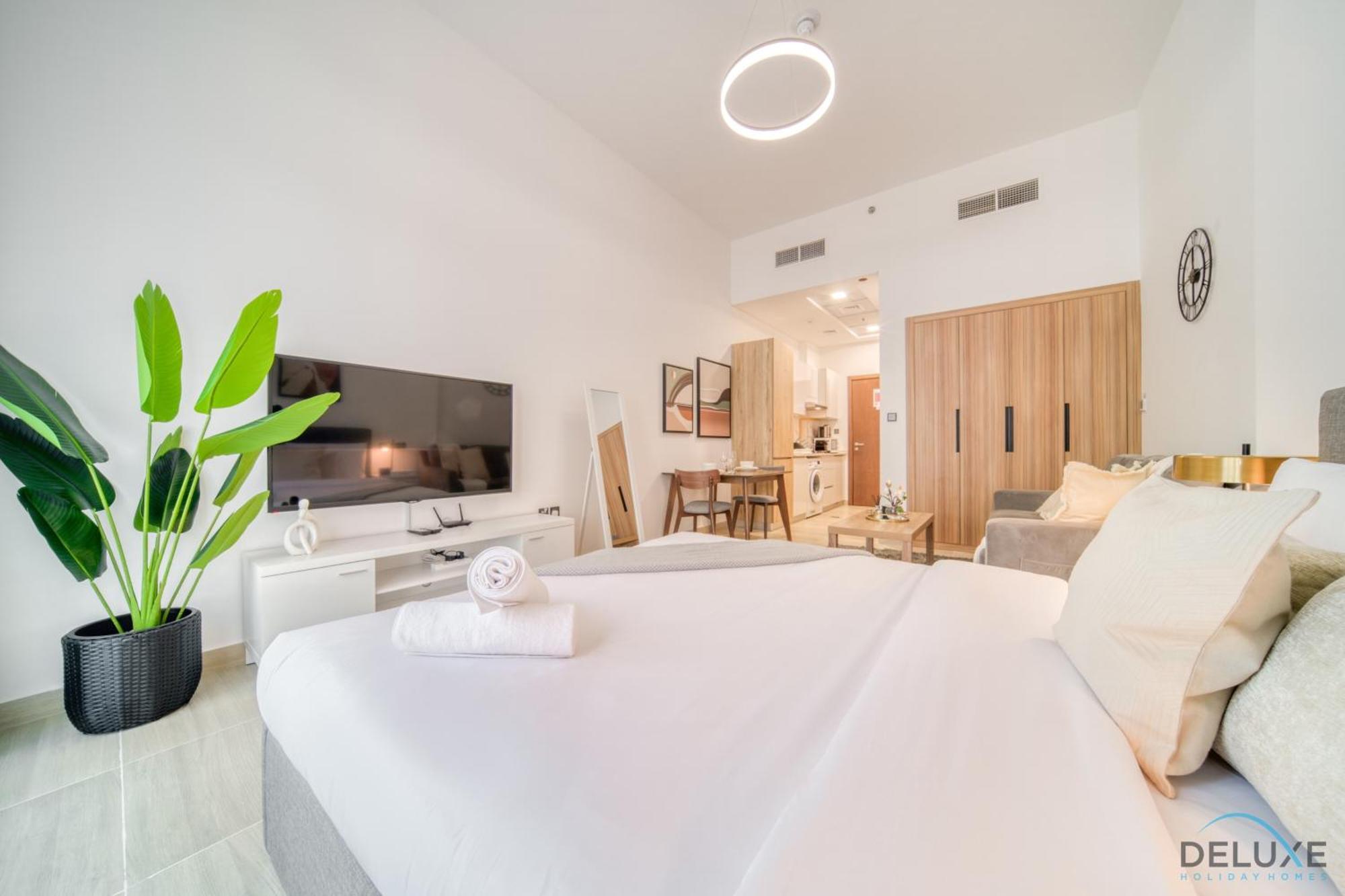 Apartment Relaxing Studio At Pantheon Elysee Ii Jvc By Deluxe